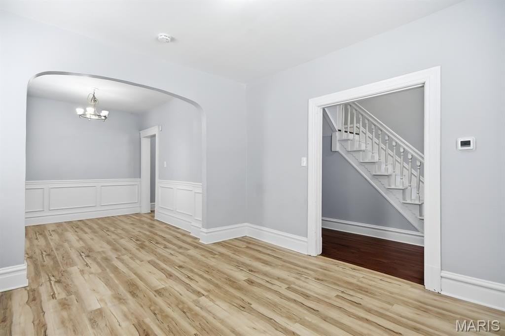 7148 Kensington Ave - Photo 6 of 24