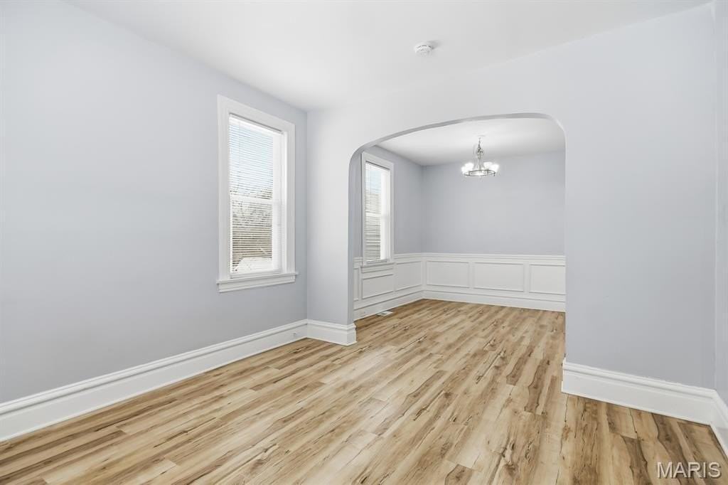 7148 Kensington Ave - Photo 7 of 24