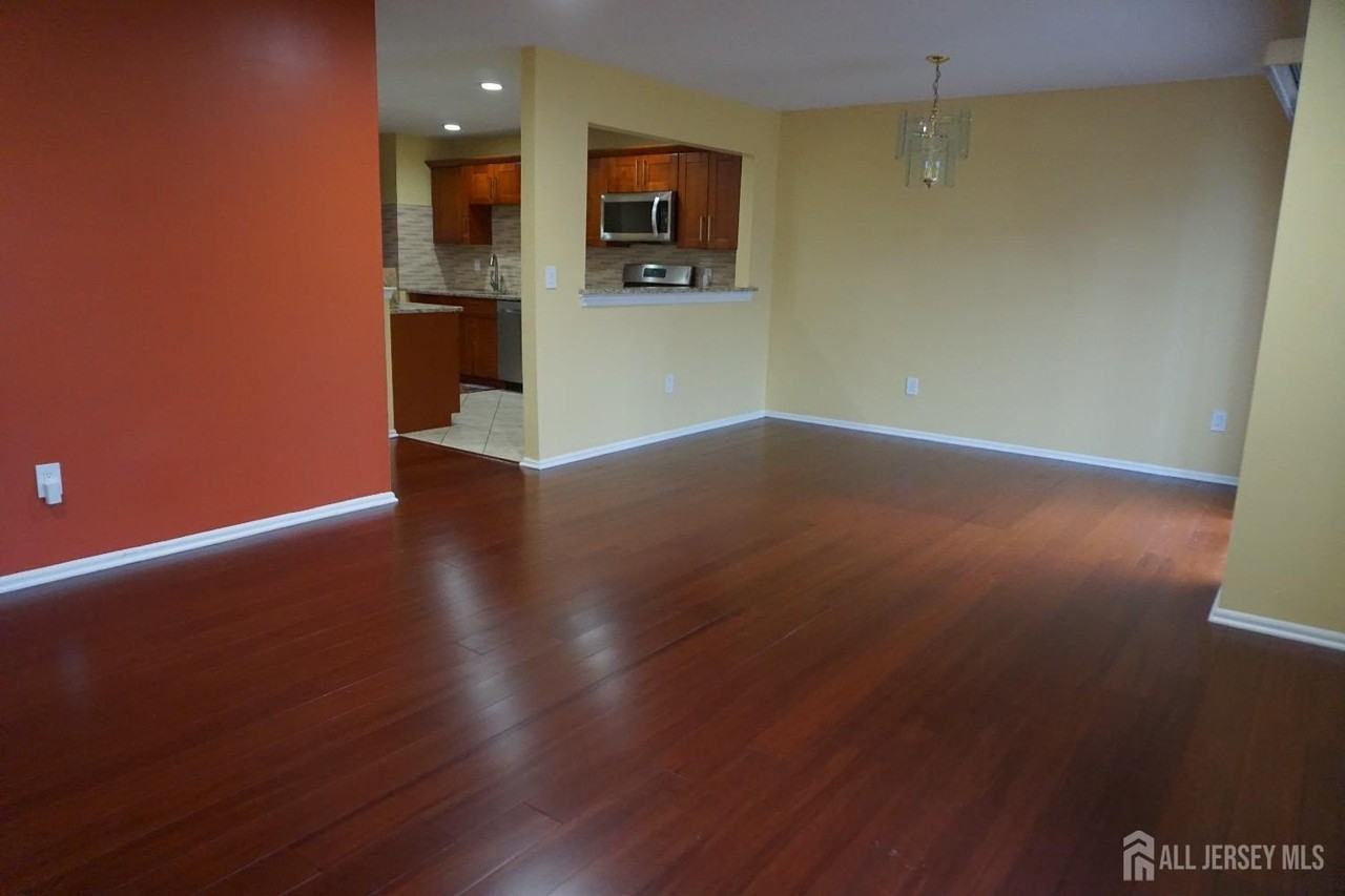 160 Vasser Dr - Photo 4 of 36