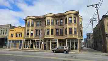 featured image of 526 W National Ave #301