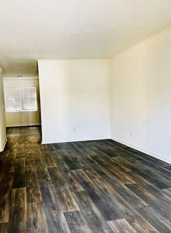 River Front Apartments - Photo 7 of 18