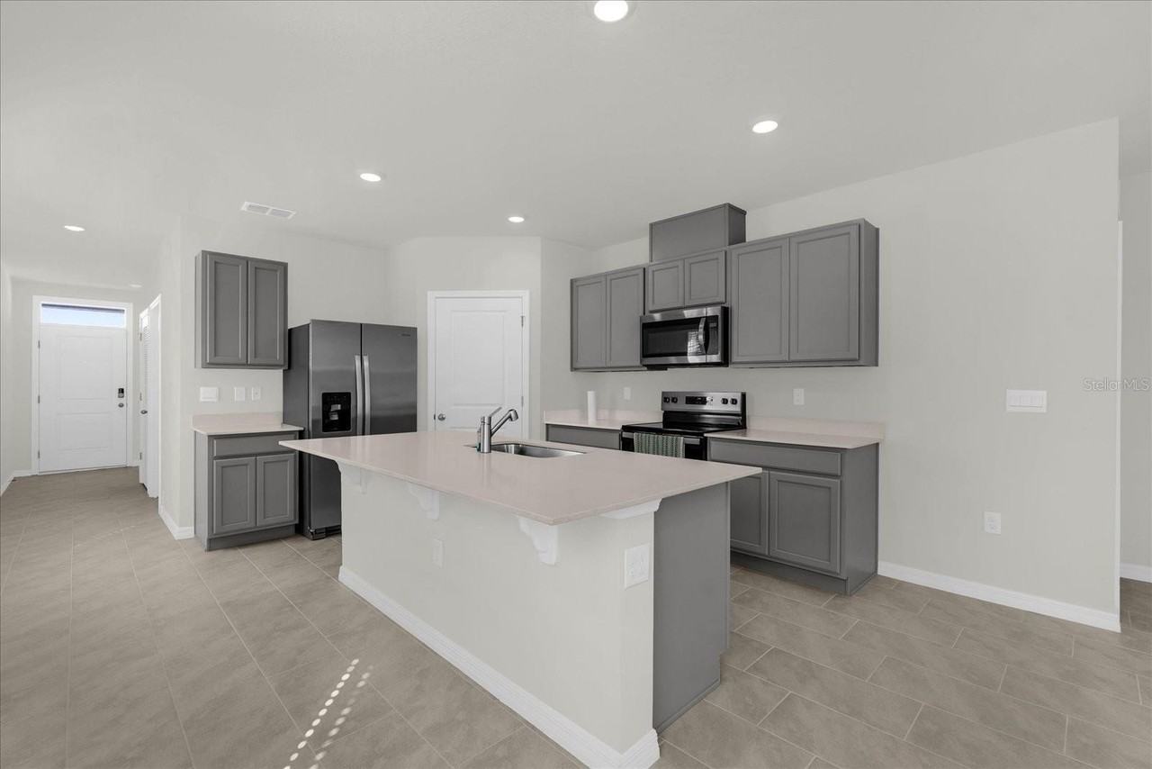 4932 Kaia Ave - Photo 5 of 30