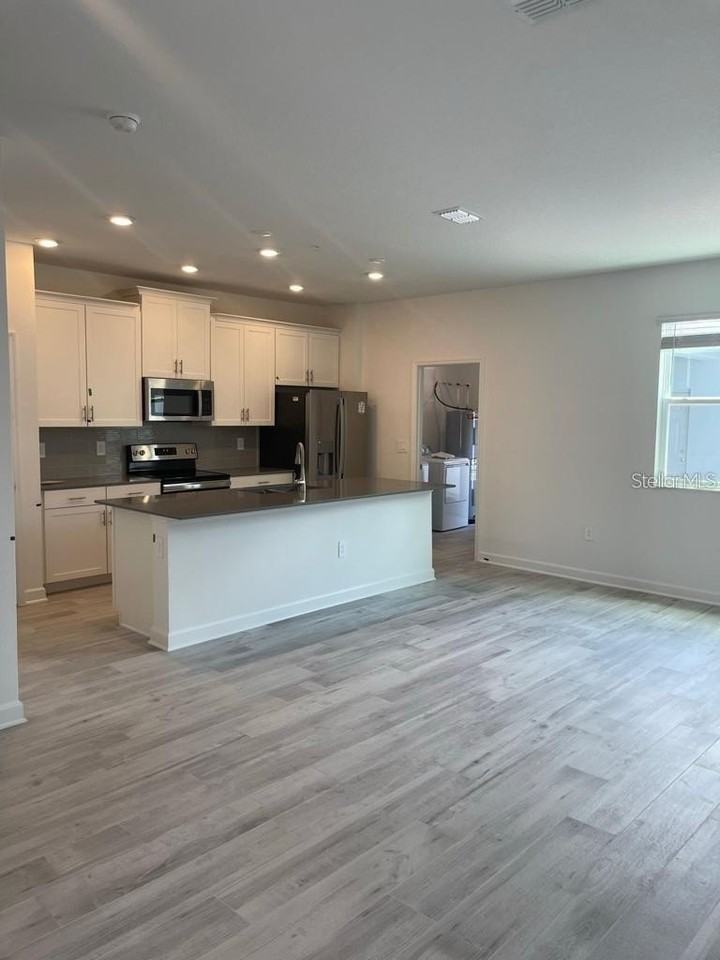 11233 Listening Dr - Photo 5 of 19