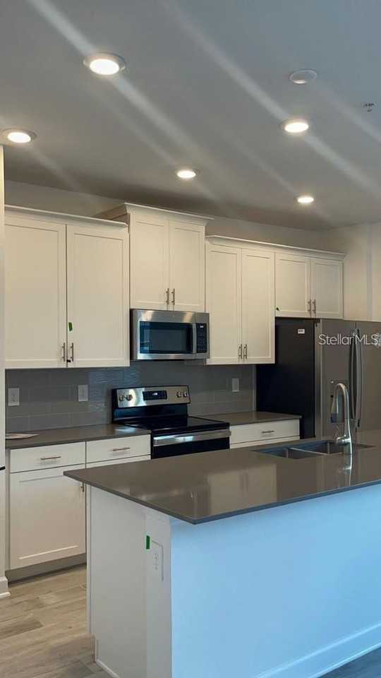 11233 Listening Dr - Photo 6 of 19