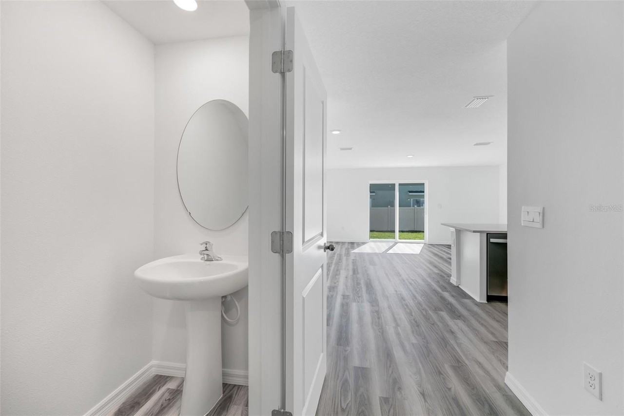 1011 Spotted Egret Loop - Photo 4 of 33