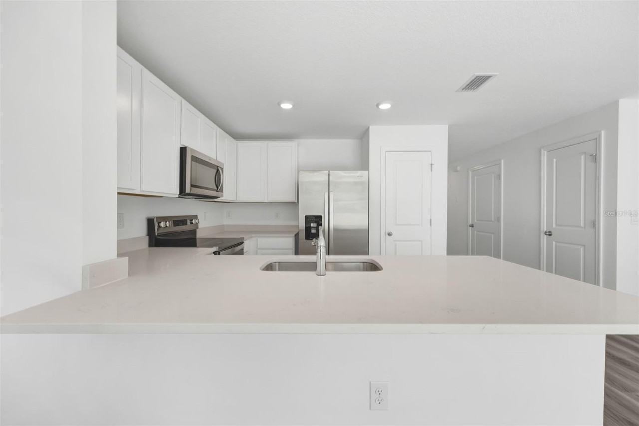 1011 Spotted Egret Loop - Photo 7 of 33