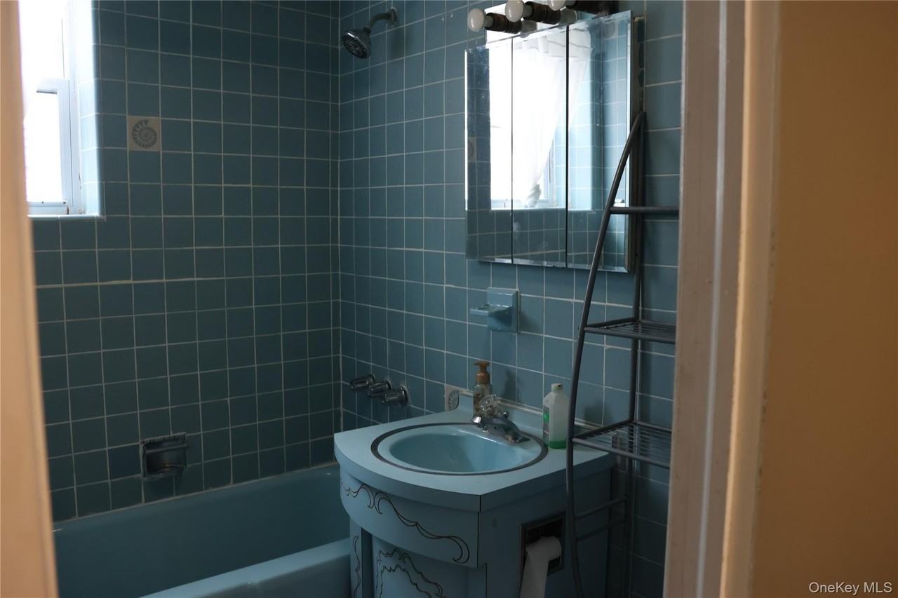 955 E 98th St Unit 1 #1 - Photo 5 of 7