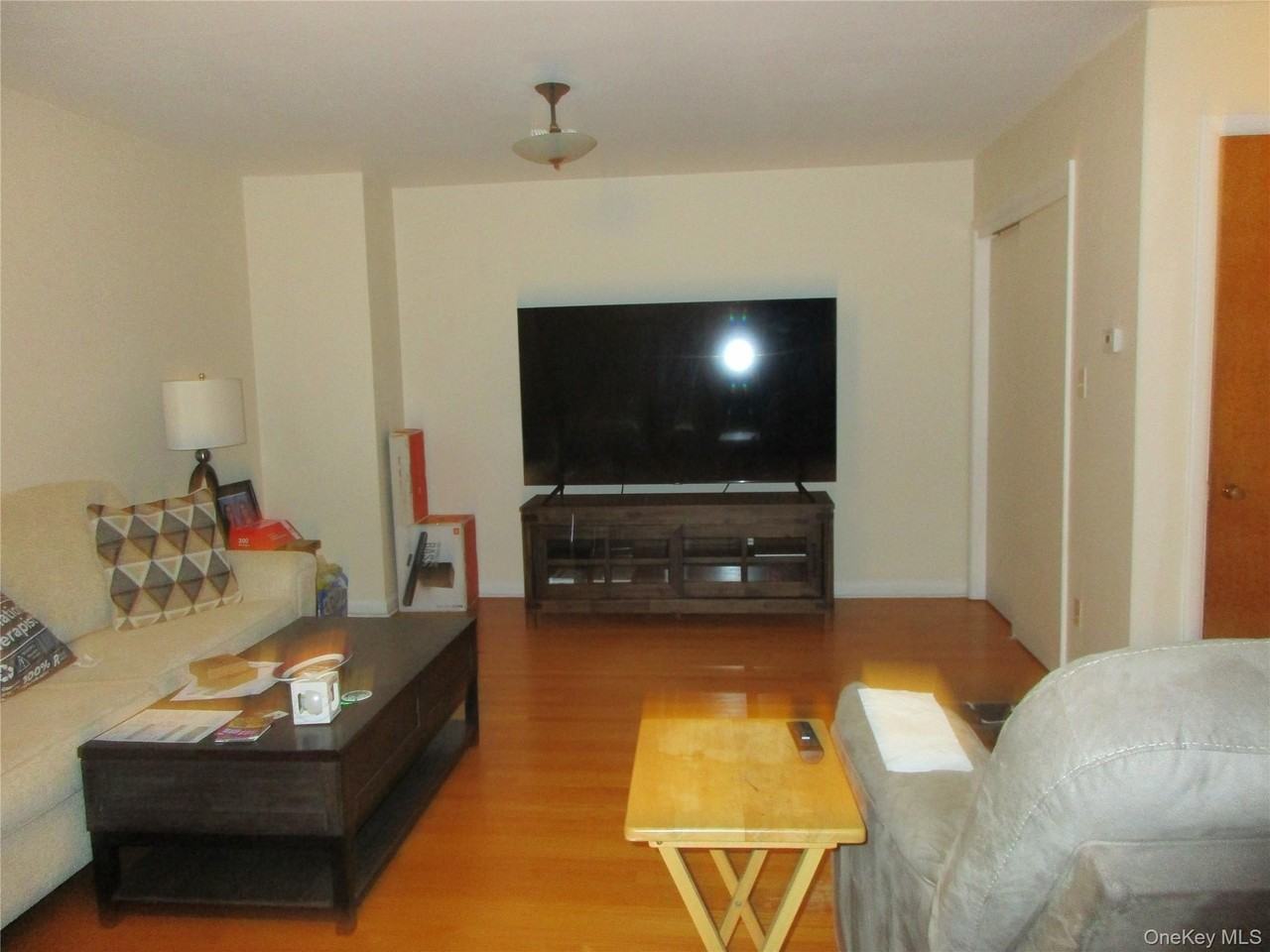 414 Main St - Photo 4 of 10