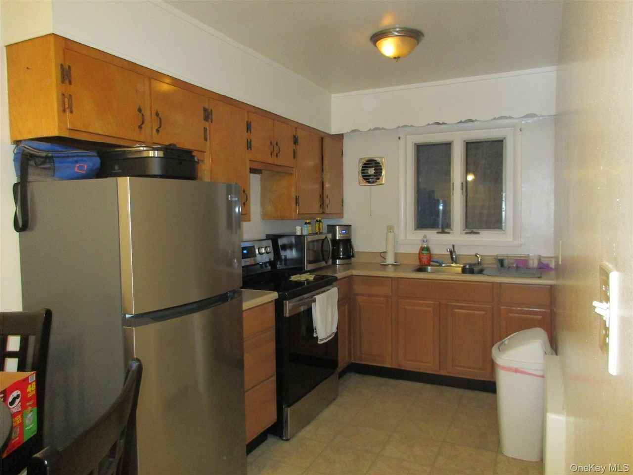 414 Main St - Photo 5 of 10