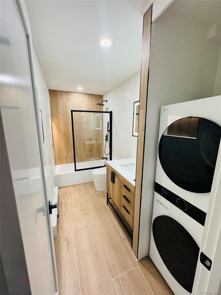 15 Valerie Dr Unit 1 #1 - Photo 2 of 16