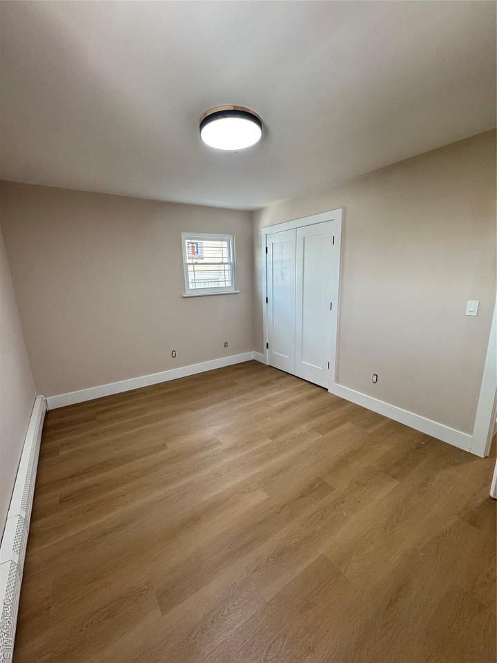 15 Valerie Dr Unit 1 #1 - Photo 7 of 16