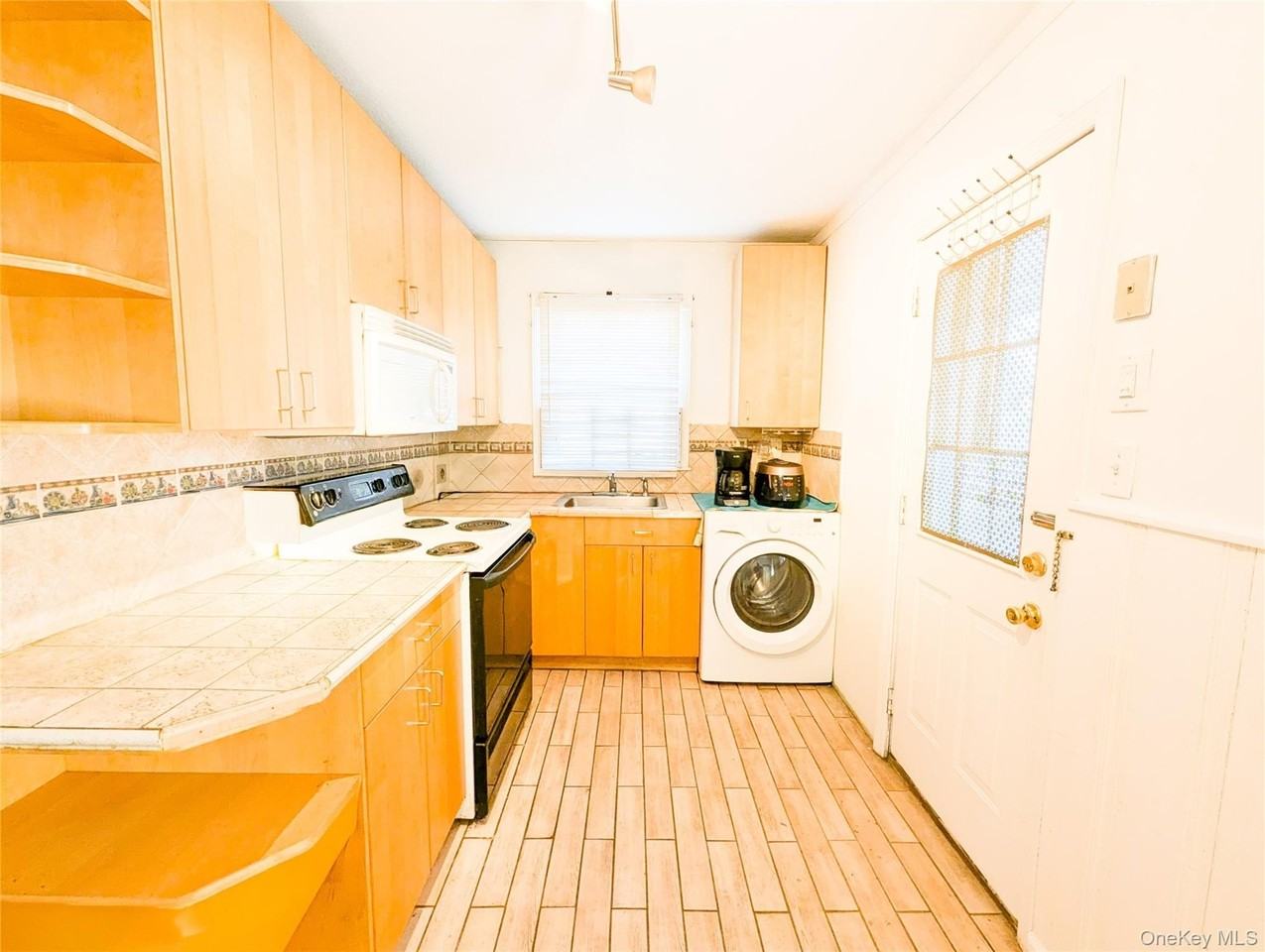 806 Oliver Ave - Photo 7 of 20