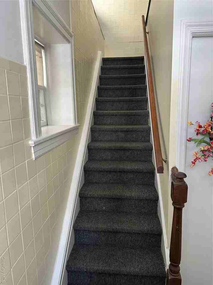 68 Lake Ave - Photo 2 of 11