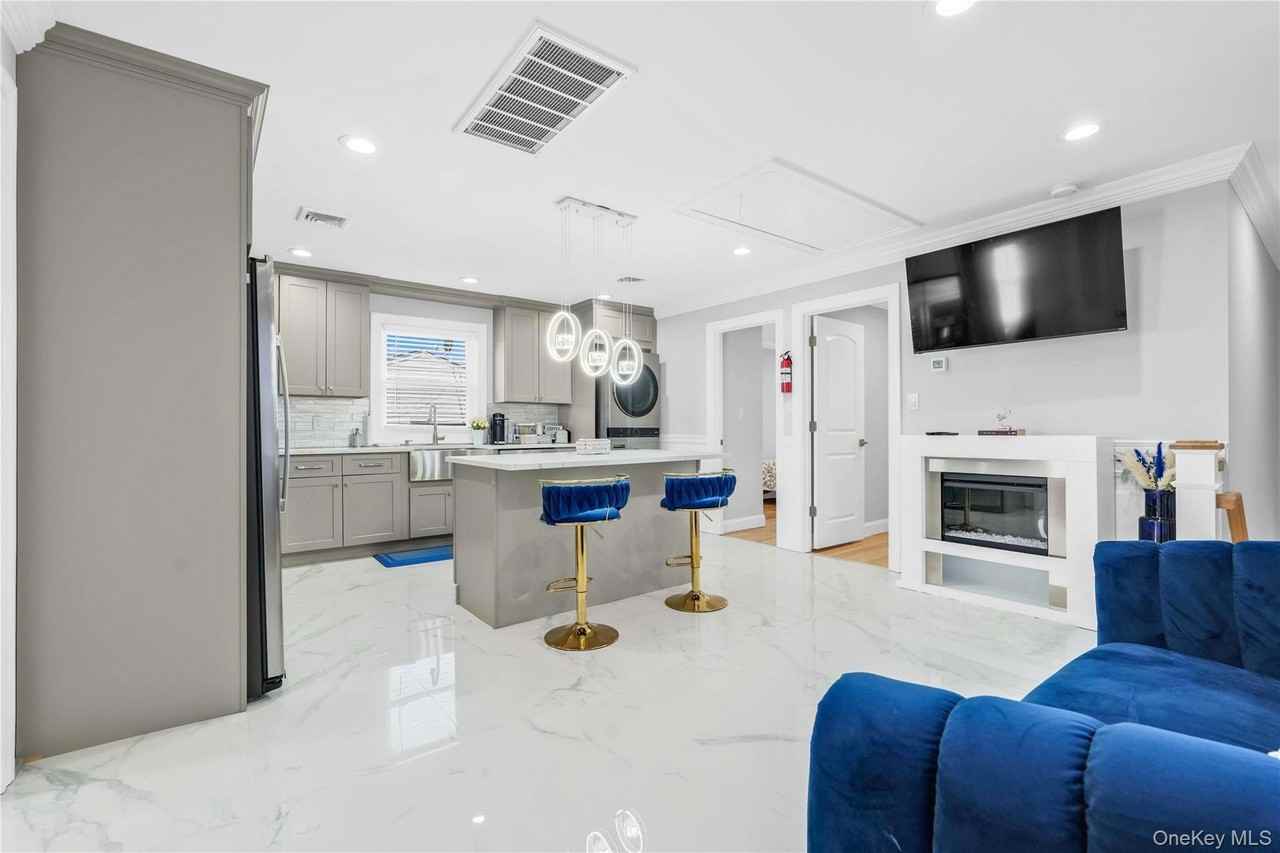 24 Jefferson Ave - Photo 5 of 14