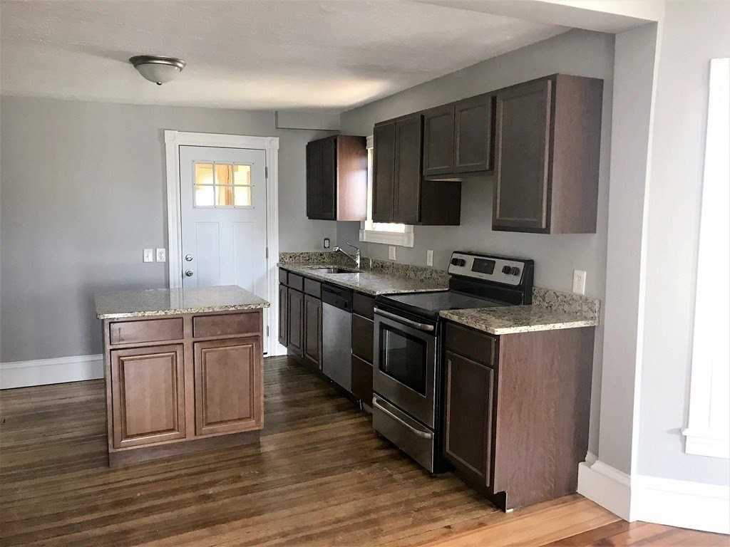 49 Eddy St Apt 3 #3 - Photo 7 of 14