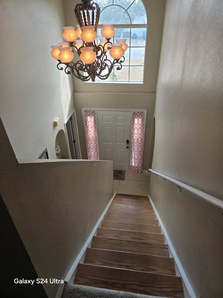 Riverhead Dr - Photo 5 of 17