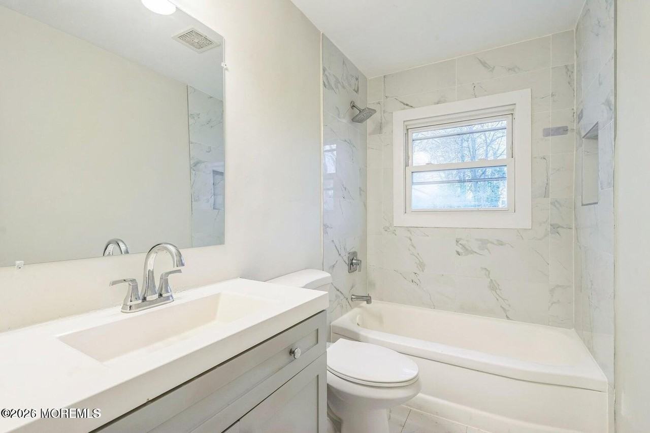 1575 Deer Hollow Dr - Photo 6 of 49