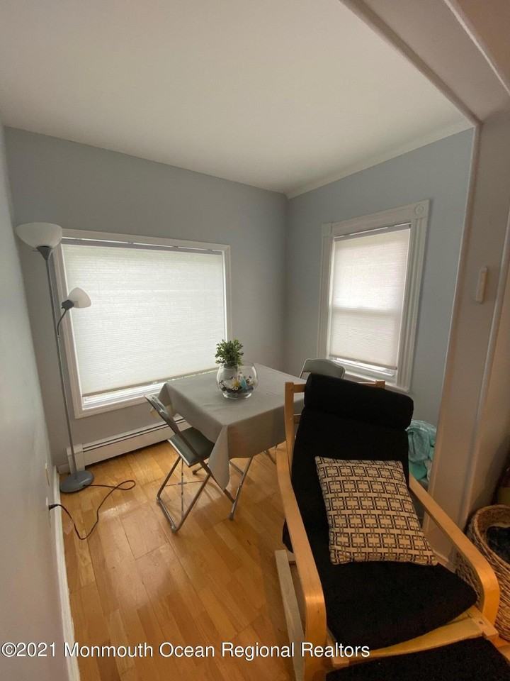 80 Monmouth Rd - Photo 3 of 11