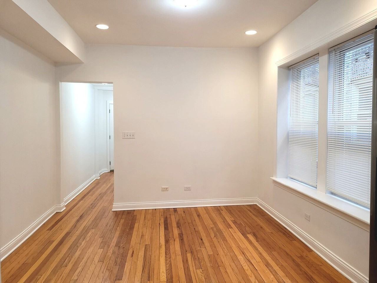 7207 N Damen Ave Apt 2 #2 - Photo 4 of 10