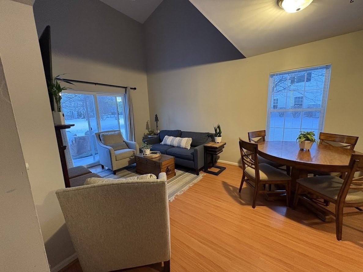 1267 Derby Ln - Photo 4 of 18