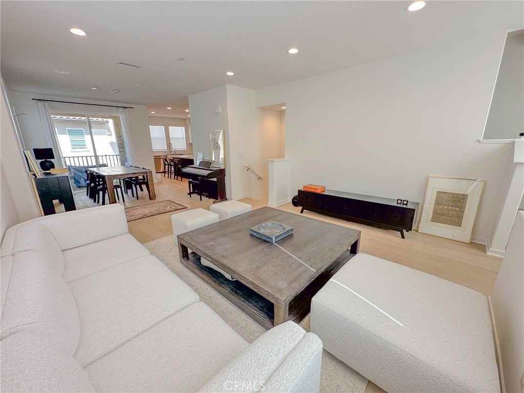 49 Sanctuary Ln - Photo 5 of 28