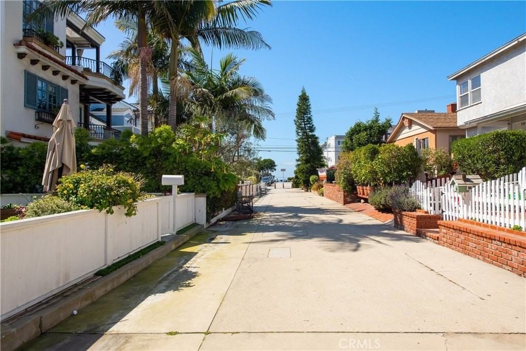 336 10th St - Photo 2 of 33