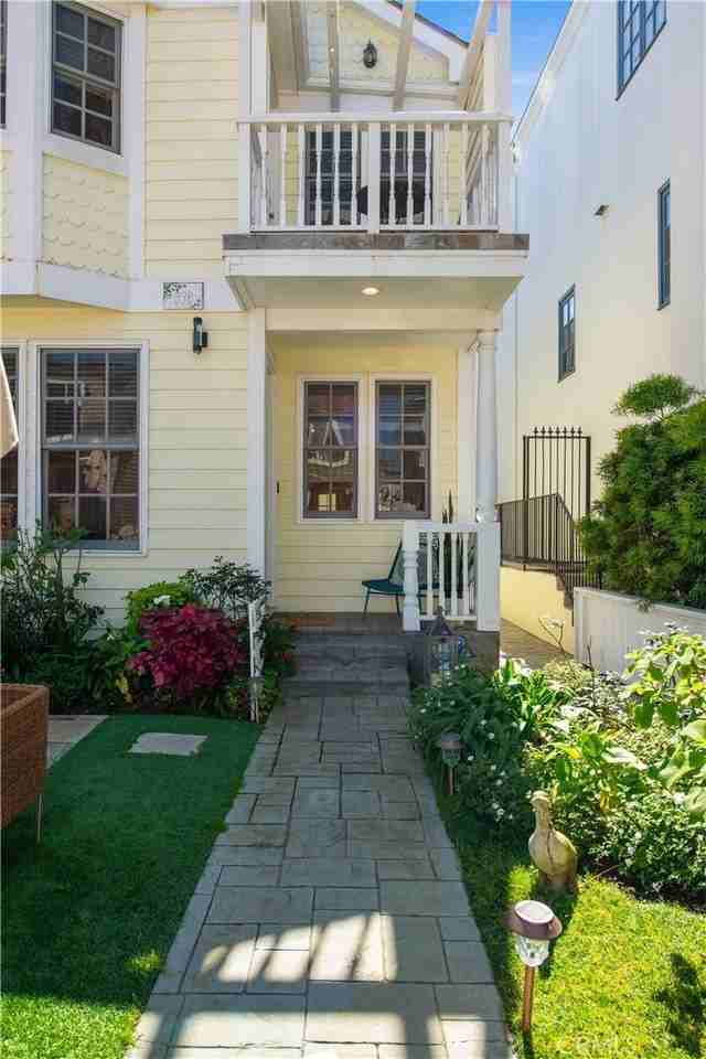 336 10th St - Photo 3 of 33