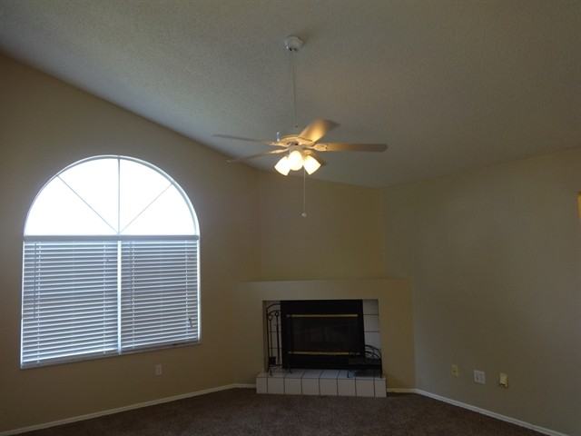 915 Deer Run Dr - Photo 2 of 19