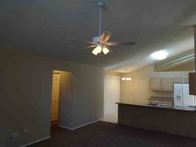 915 Deer Run Dr - Photo 3 of 19