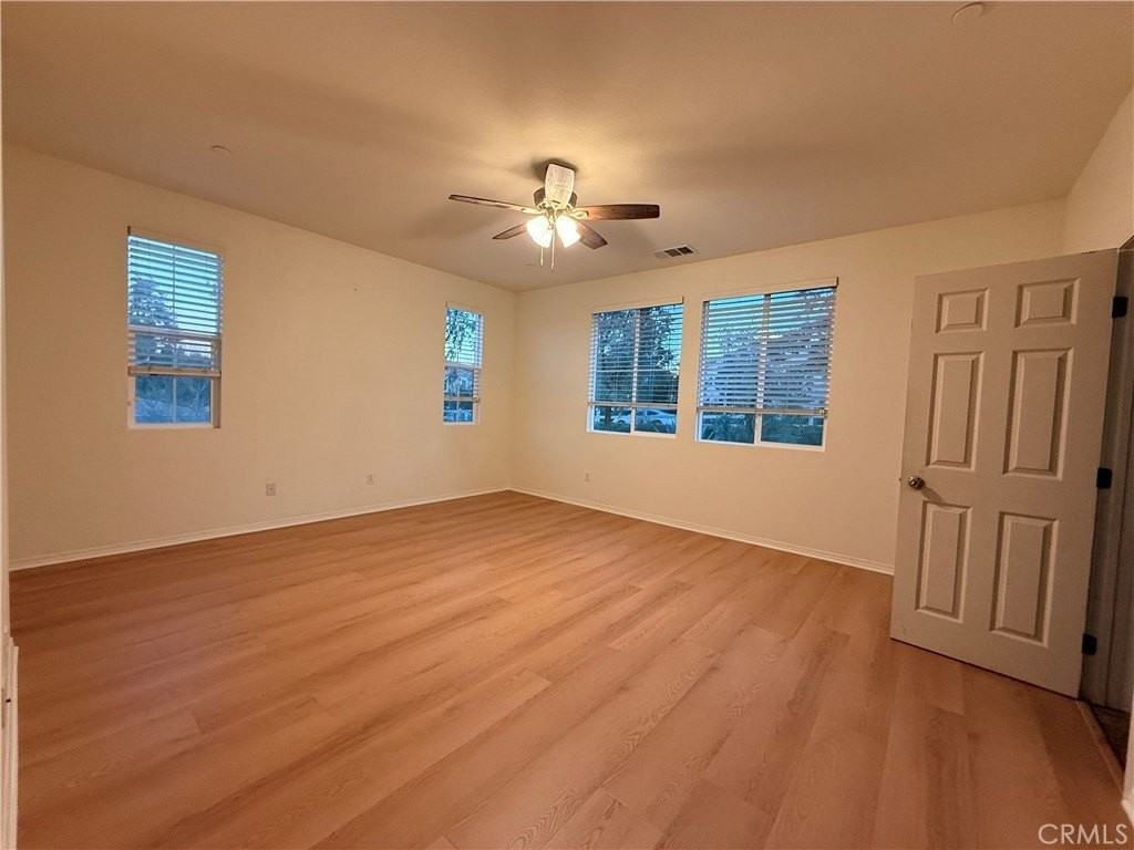 28301 Esplanada Dr - Photo 6 of 26