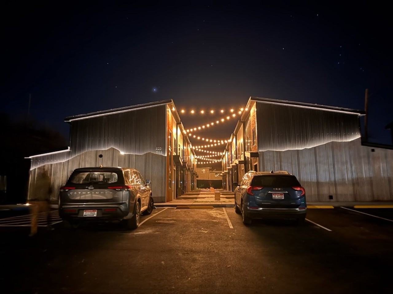 620 Jefferson Ave - Photo 4 of 31