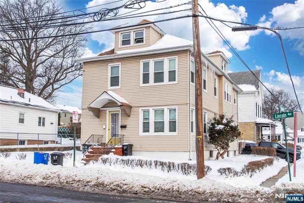 47 Lincoln Ave - Photo 3 of 22