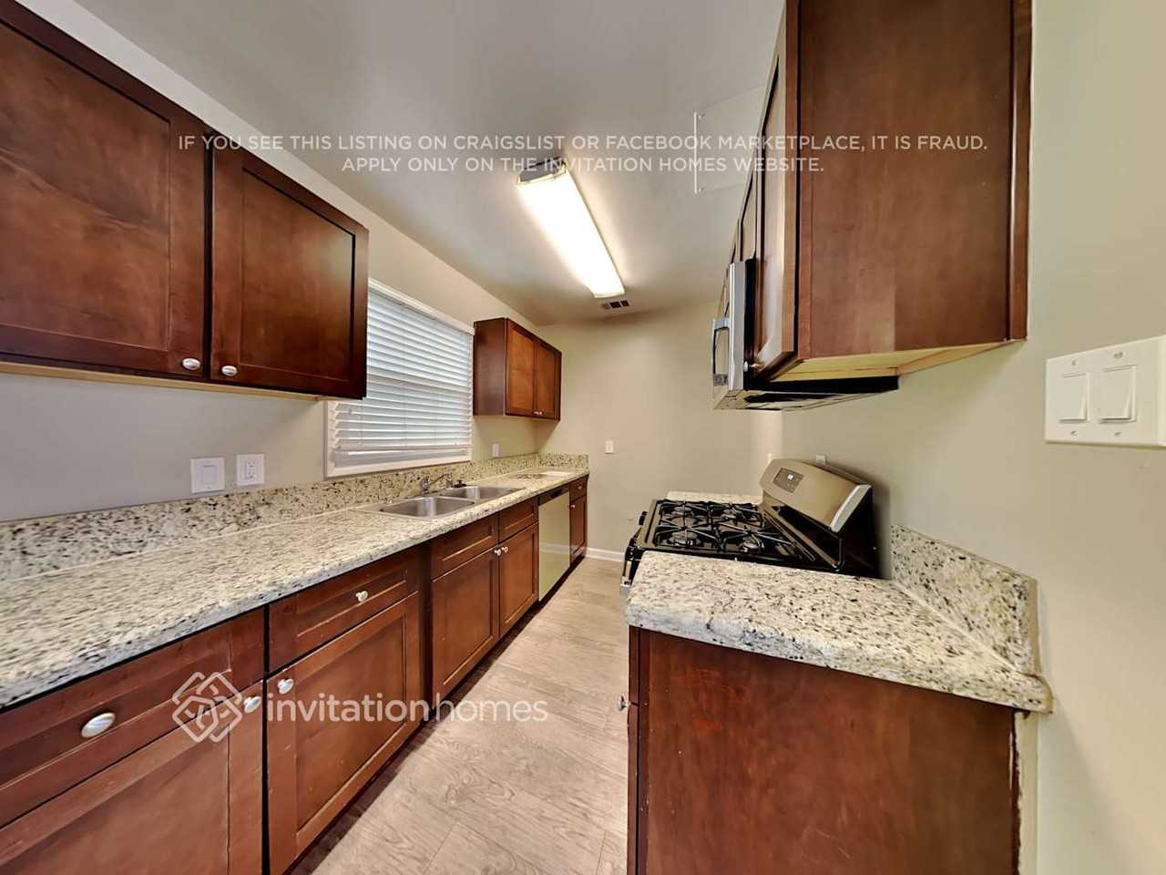 17957 Orange Way - Photo 7 of 18