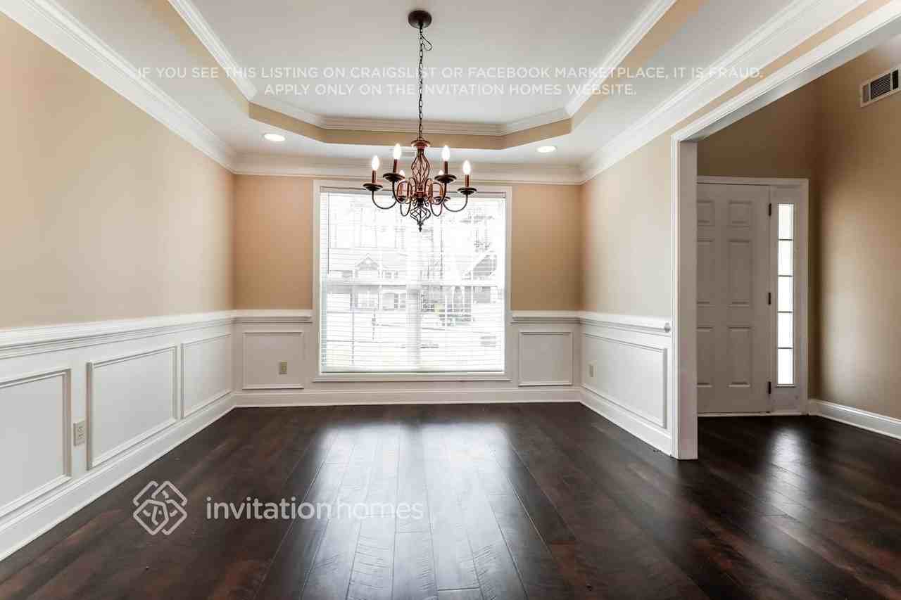 523 Cliffglen Way Nw - Photo 2 of 16