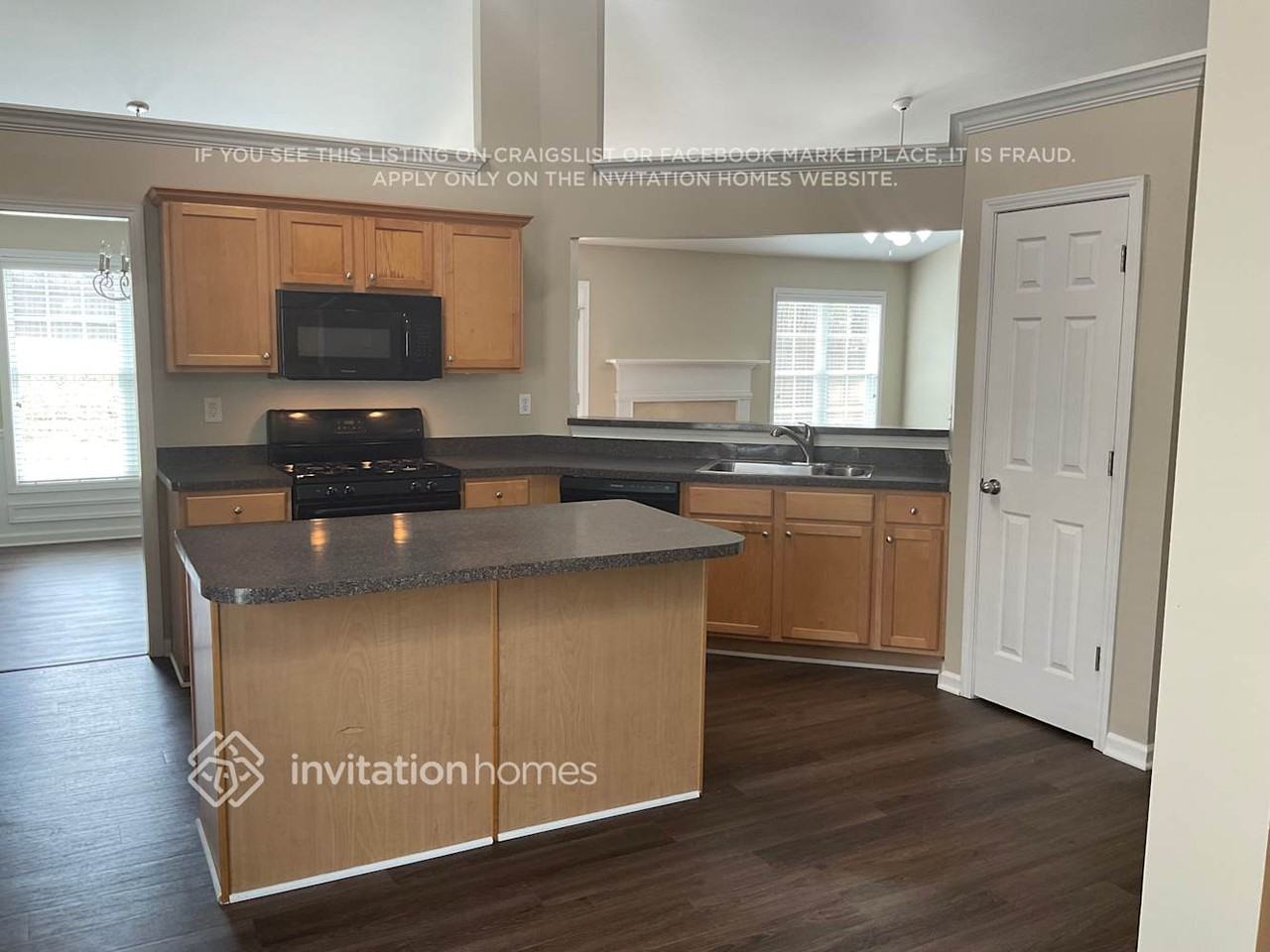 2819 Merrion Park Ln - Photo 4 of 15