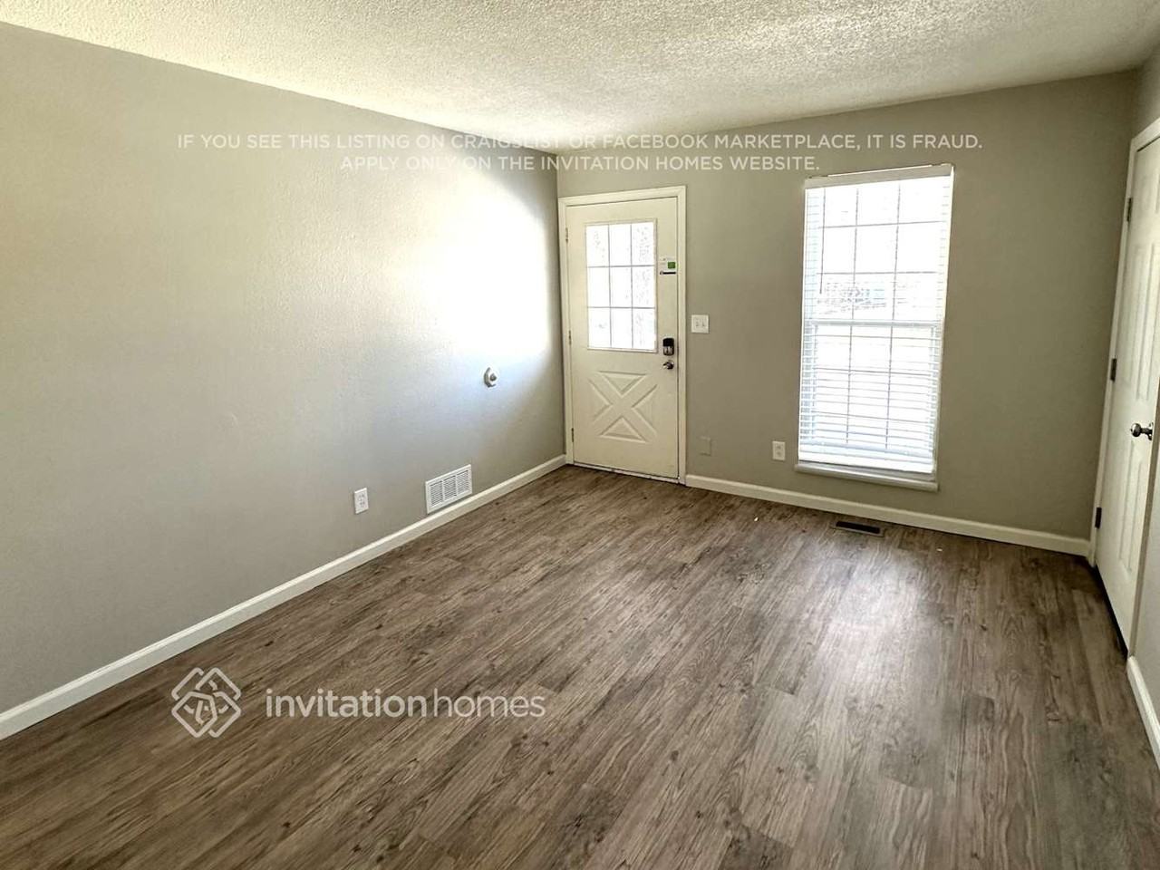 19430 E Brown Dr - Photo 2 of 16