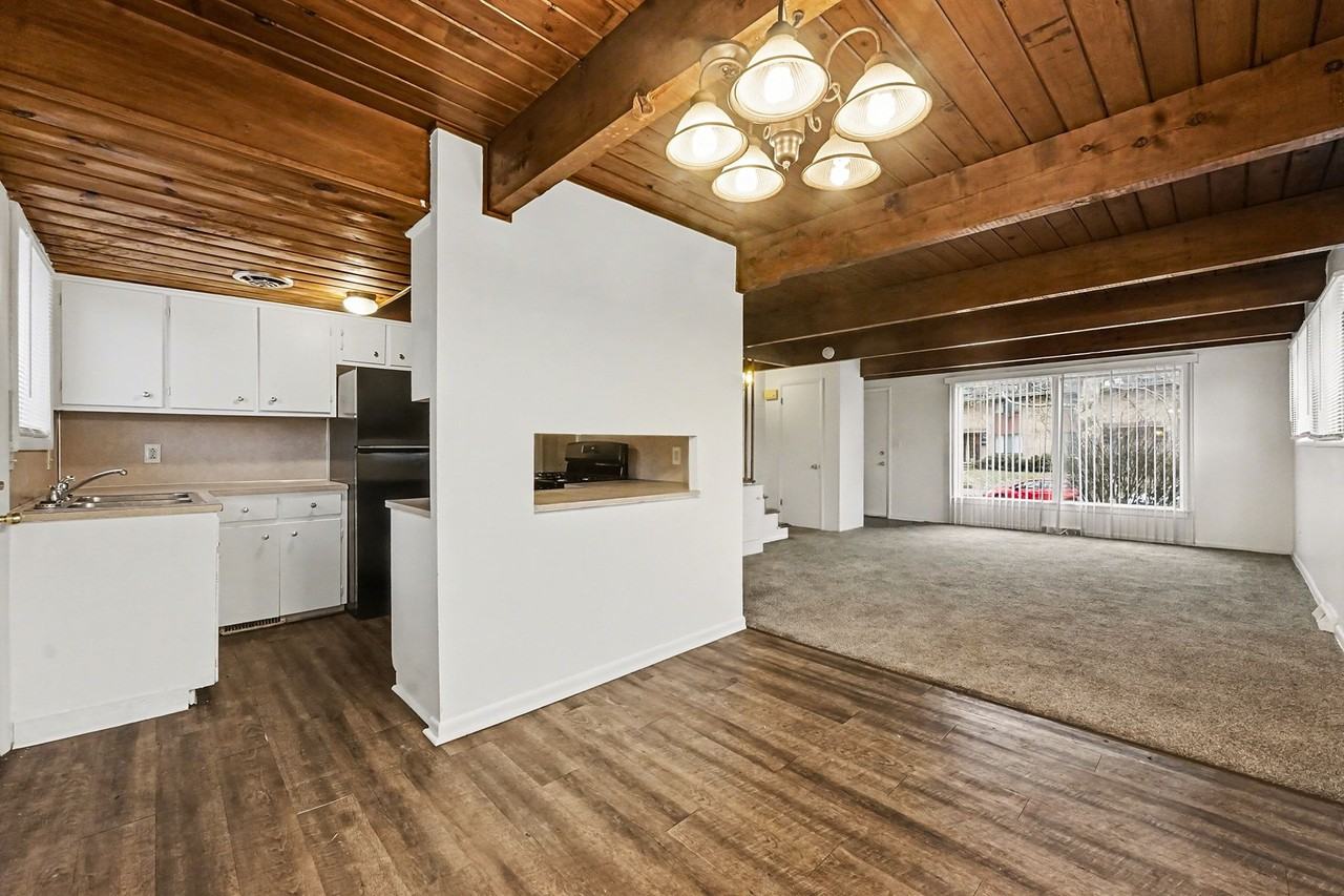 1300 Northfield Ave Ne #1300 - Photo 4 of 10