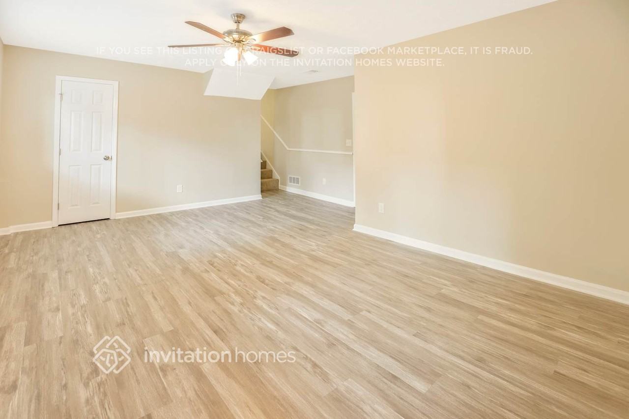 8952 Saddlewood Dr - Photo 3 of 22