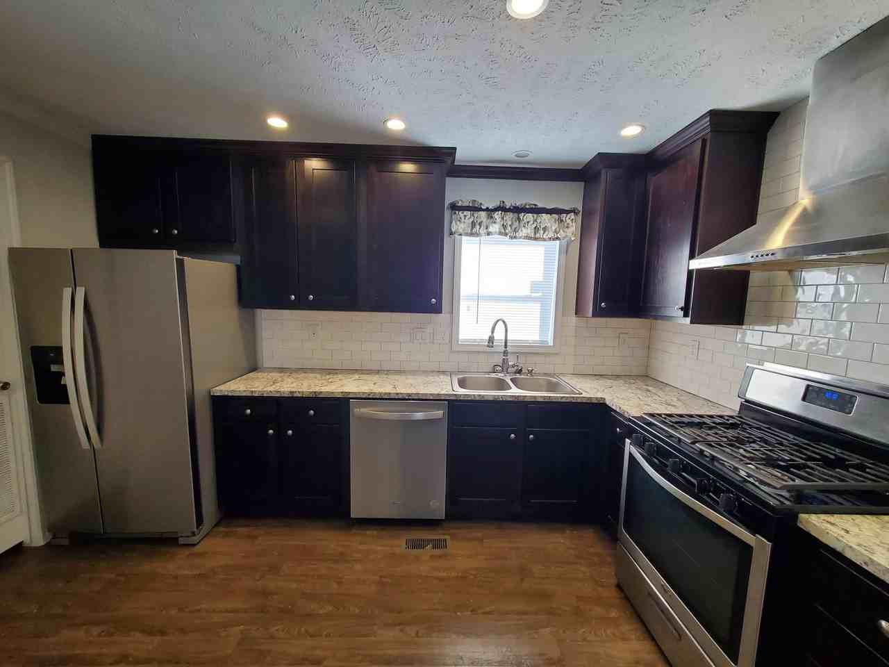 24 Bluebird Hill Dr #400 - Photo 6 of 21