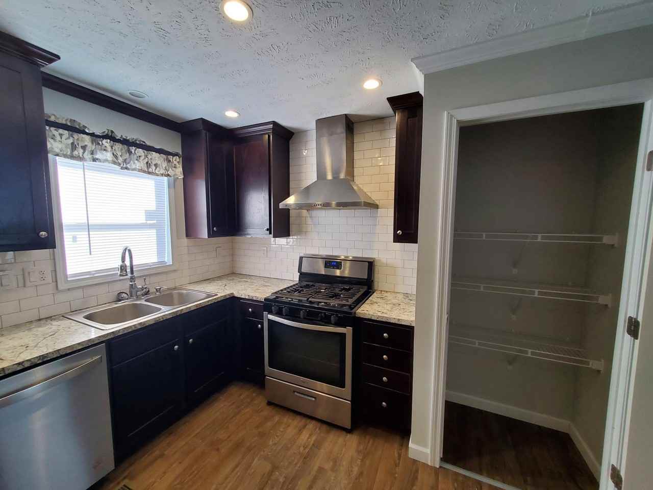 24 Bluebird Hill Dr #400 - Photo 7 of 21