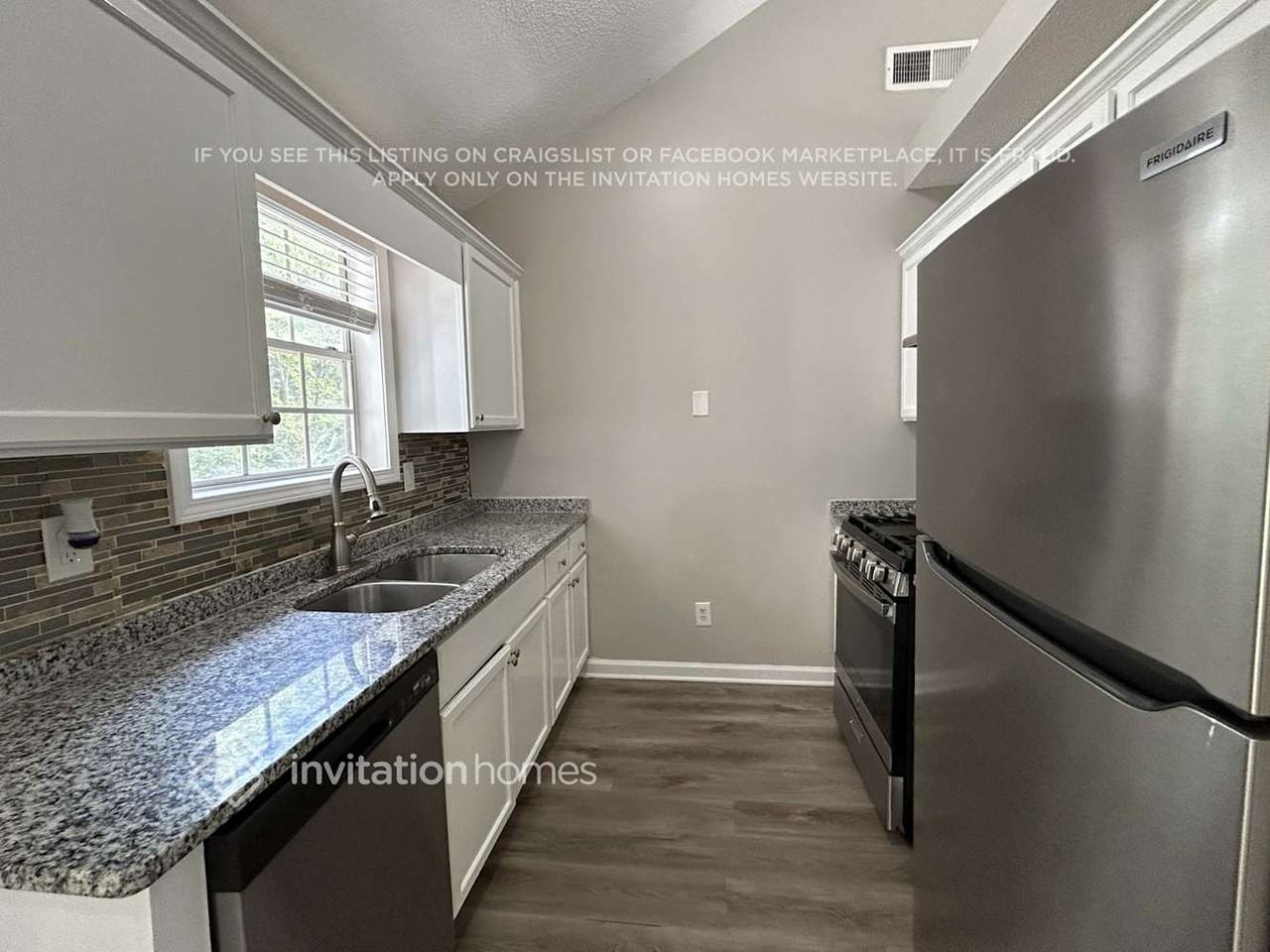 6458 Phillips Creek Dr - Photo 4 of 10