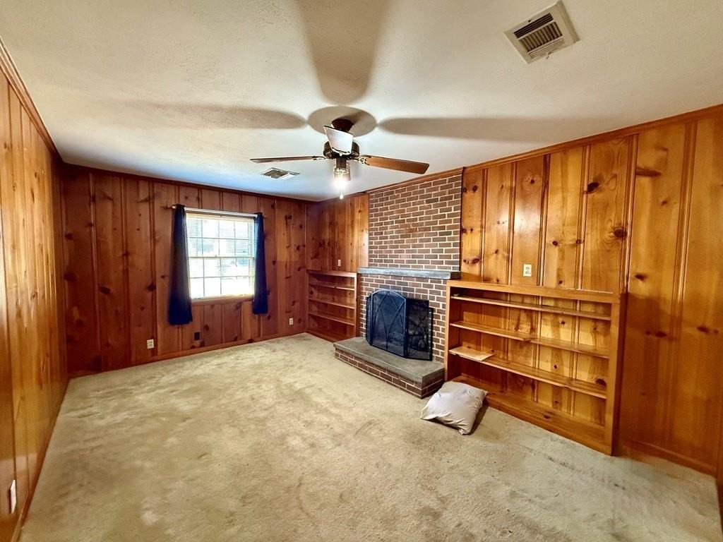 107 Hilltop Dr - Photo 4 of 12