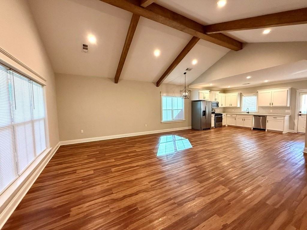 211 Overcup Dr - Photo 2 of 17