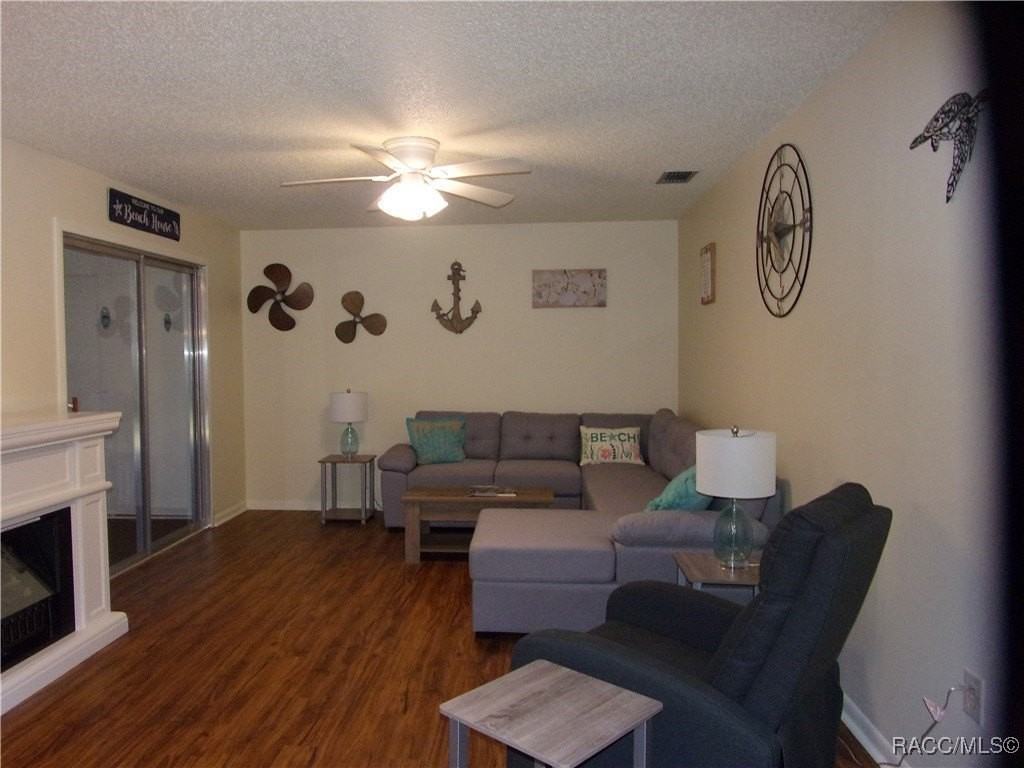 2400 Forest Dr - Photo 2 of 21