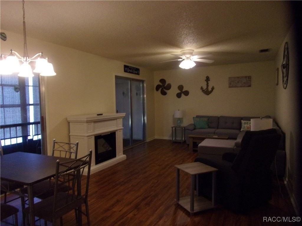 2400 Forest Dr - Photo 3 of 21