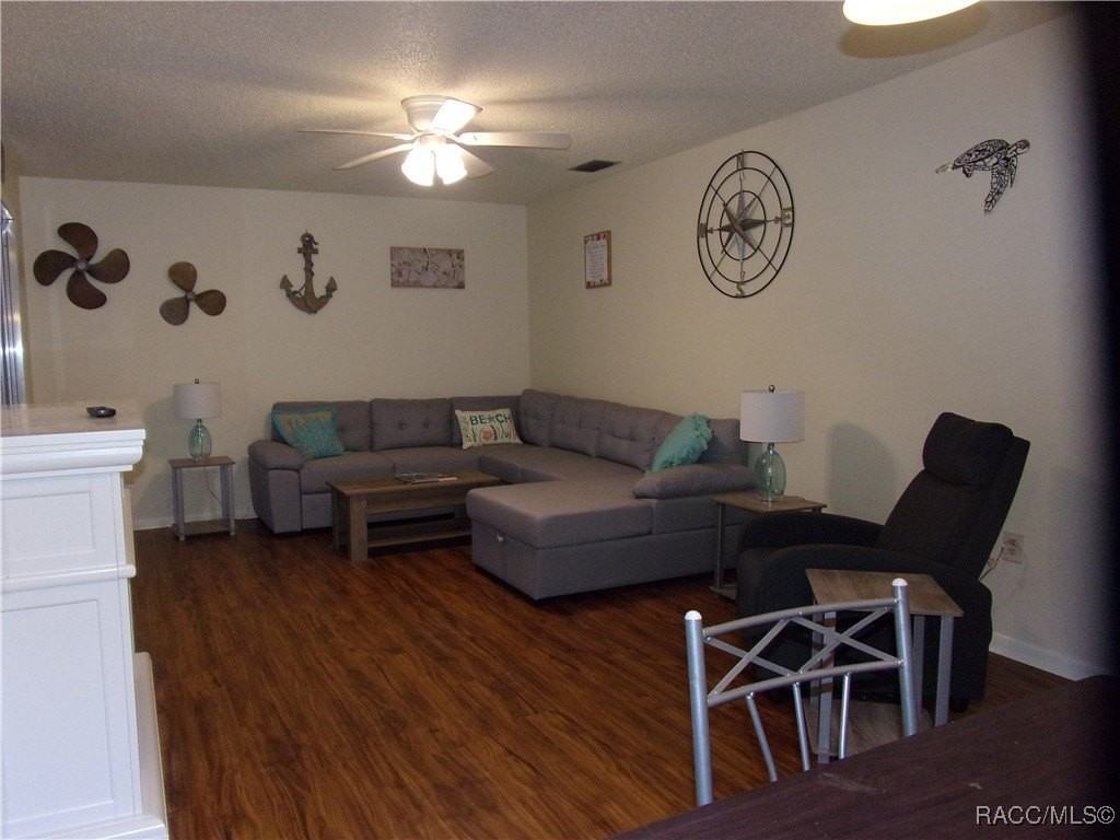 2400 Forest Dr - Photo 4 of 21