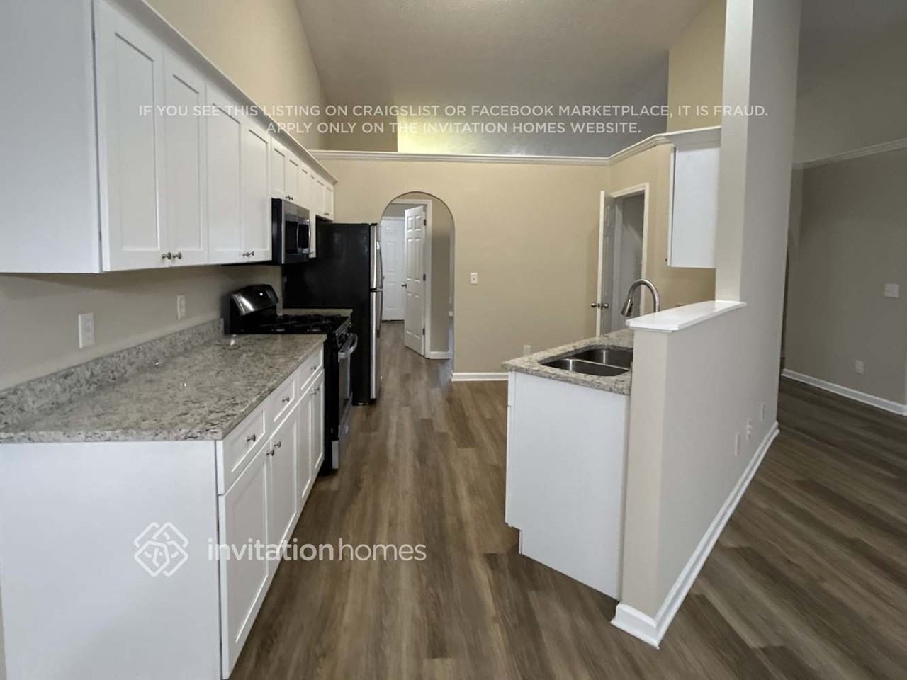 250 Covington Dr - Photo 3 of 19