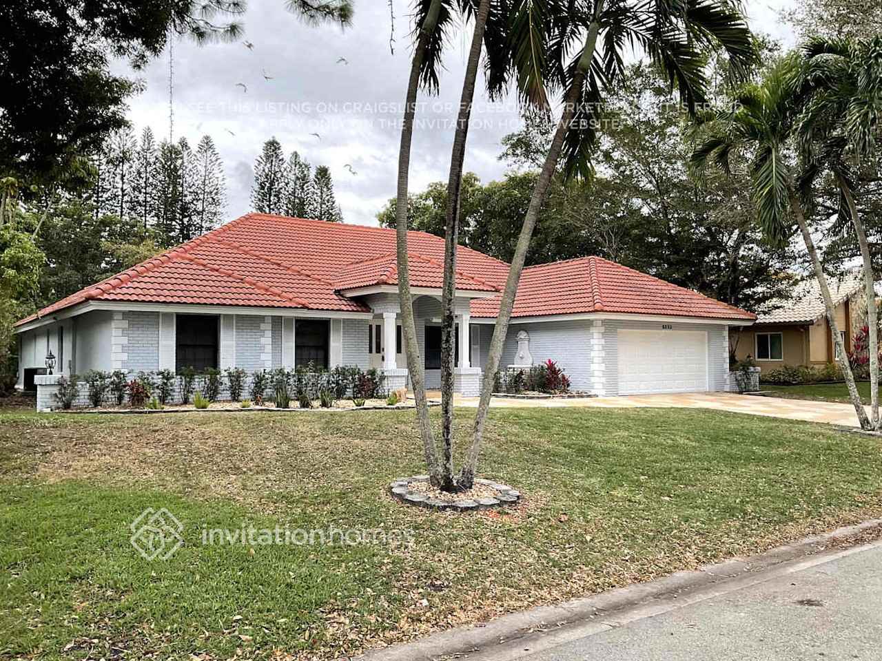 5111 Nw 81st Ter - Photo 2 of 20