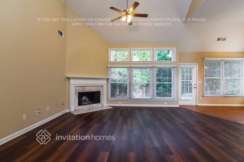 135 Springlaurel Ct - Photo 3 of 22