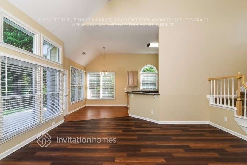 135 Springlaurel Ct - Photo 5 of 22